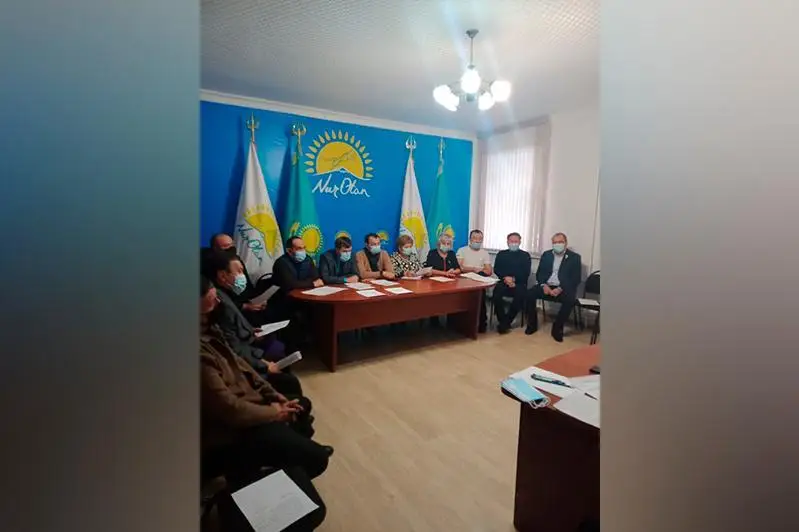 Stepnogordegi álimjettik: Mektep-ınternatta keshendi monıtorıng júrgiziledi