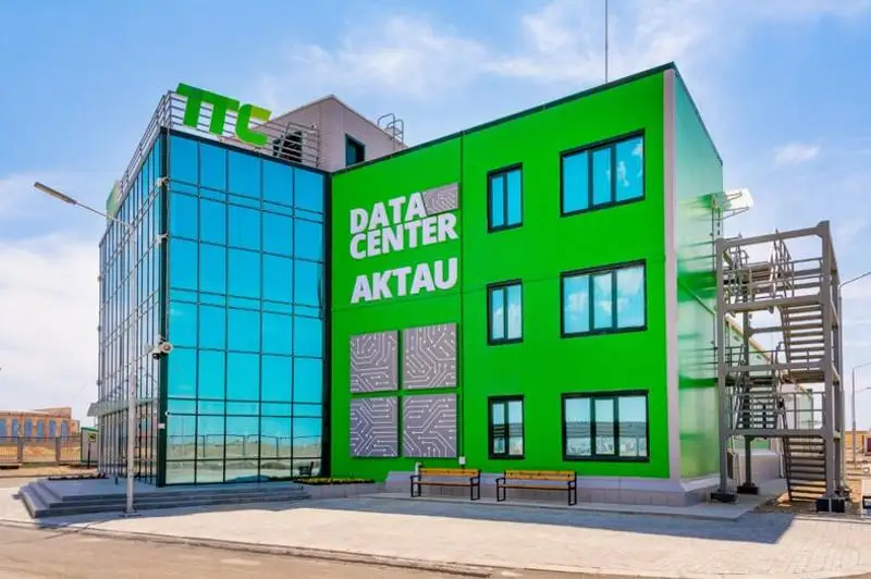 Аскар Мамин посетил Центр обработки данных АО «Транстелеком» в Актау