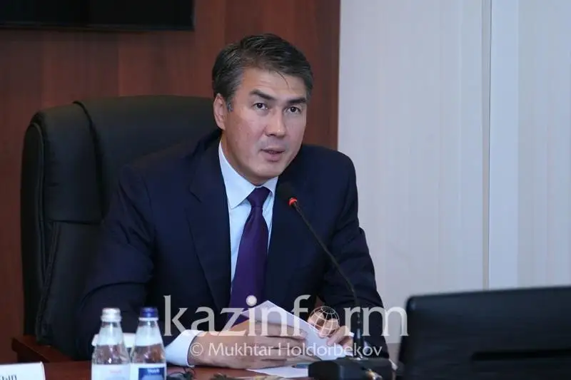 Асет Исекешев призвал оградить бизнес от незаконного вмешательства чиновников