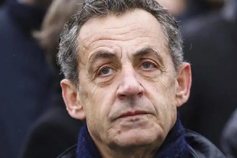 Экс-президент Франции приговорен к году лишения свободы