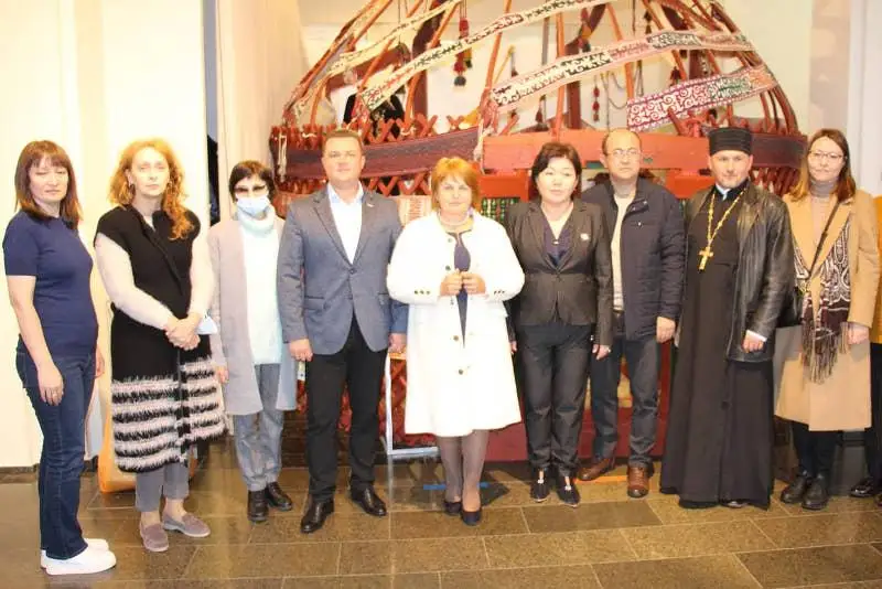 Делегация из Мангистауской области привезла экспонаты для Музея Шевченковского нацзаповедника