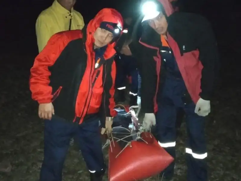 Скатившегося с 25-метровой высоты туриста спасли в горах Алматы