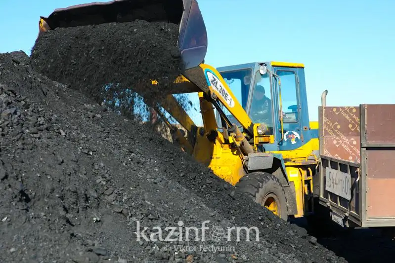 Qazaqstanda kómir men shıki munaı óndirisi tómendedi
