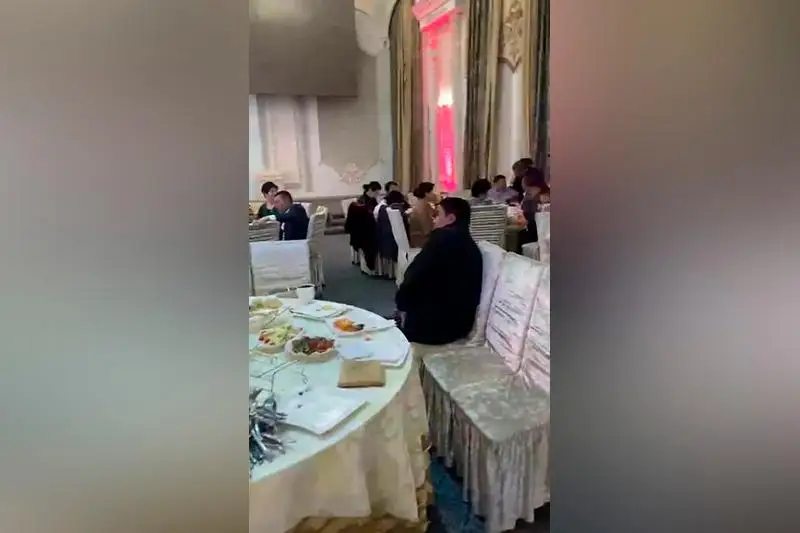 Shymkentte tórt toıhana shekteý talaptaryn saqtamaǵan