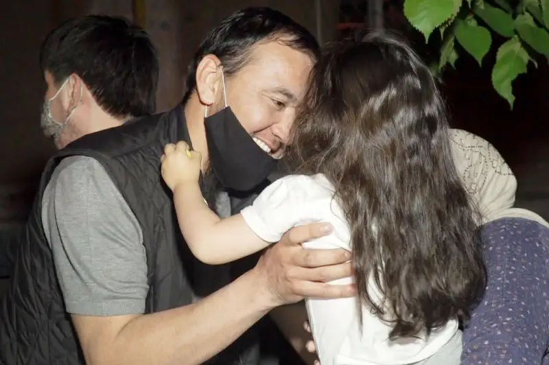 Шымкентские полицейские нашли пропавшую трехлетнюю девочку