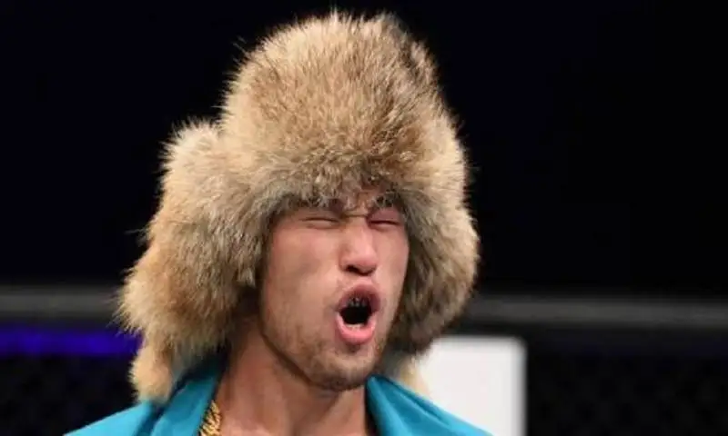 Шавкат Рахмонов ярким нокаутом выиграл третий бой подряд в UFC