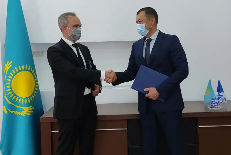 Qazposhta aýyl turǵyndaryna jańa servıs usynady