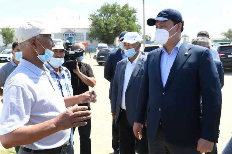 Пострадавшие от засухи районы посетил Ербол Карашукеев в Кызылординской области