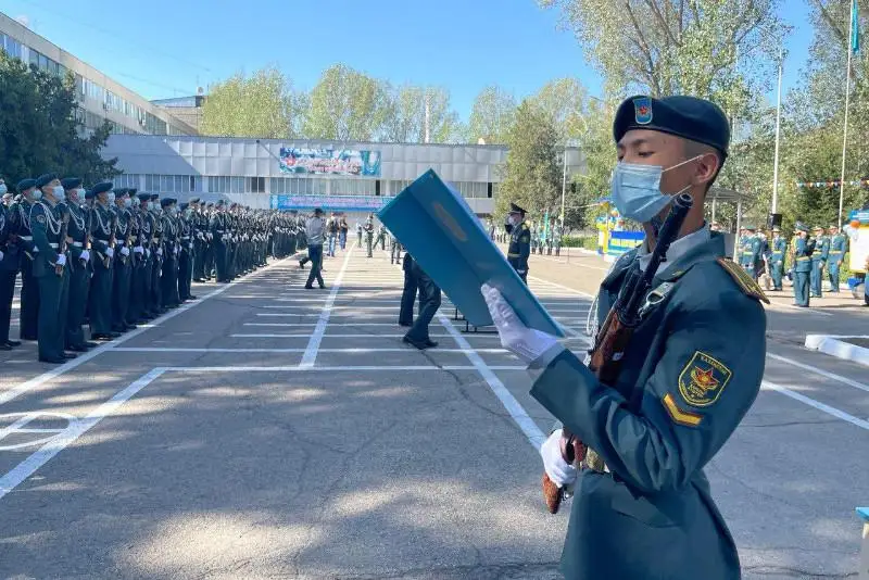 Курсанты  Военно-инженерного института радиоэлектроники и связи приняли присягу