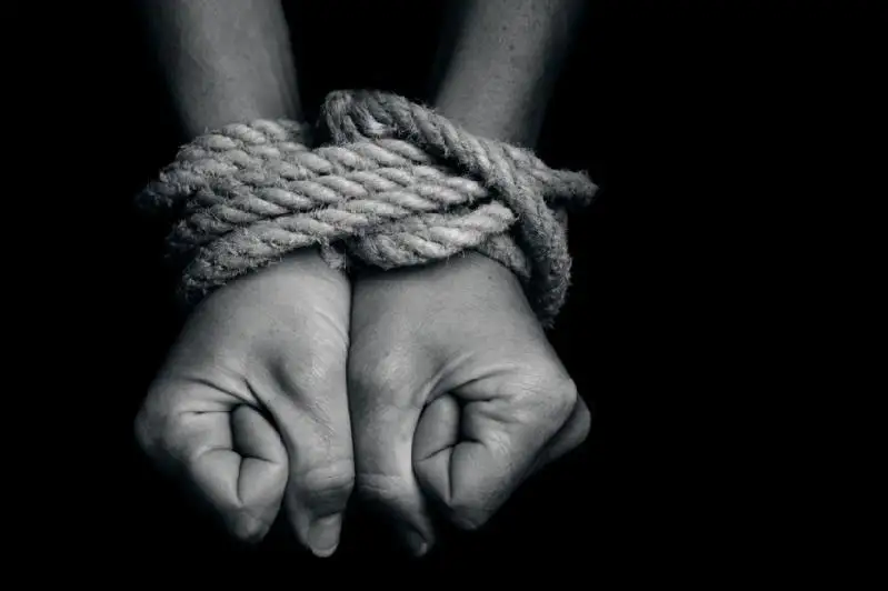 В рабстве держали 55-летнюю женщину в Костанайской области