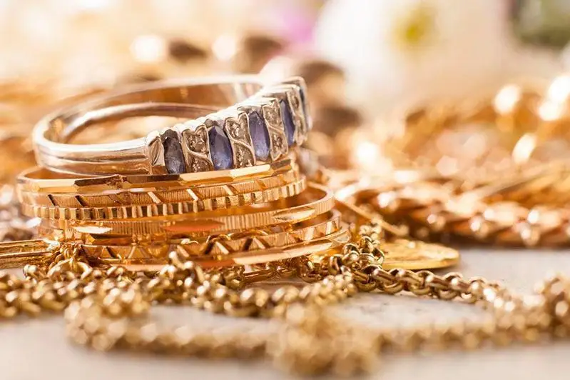 Ювелир сдал золото клиентки в ломбард в Кокшетау