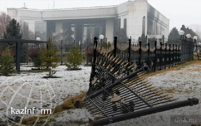 Как террористы пытались захватить здание департамента полиции Алматы