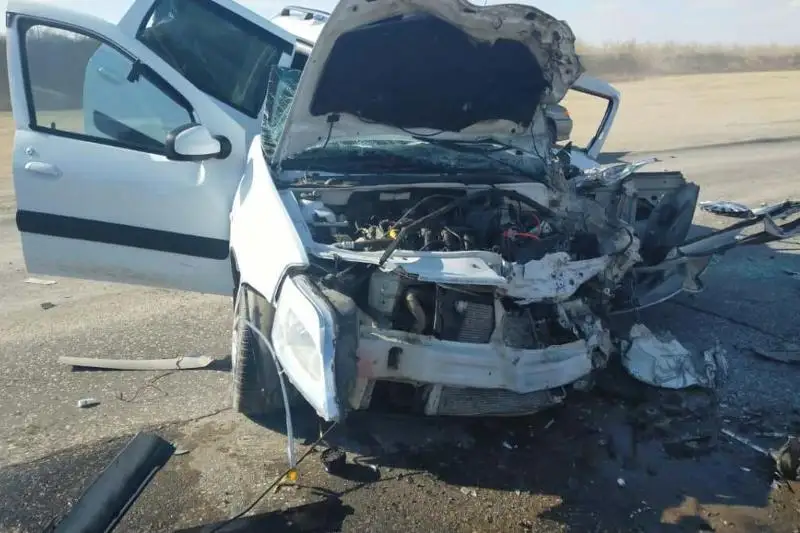 ДТП в Актюбинской области: двое скончались, шестеро госпитализированы