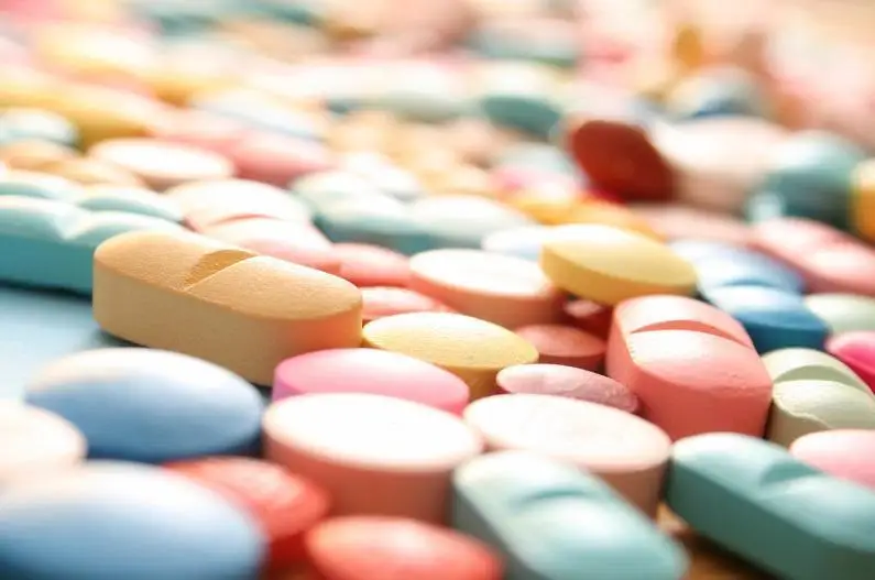 Pfizer готовится выпускать таблетки от COVID-19 в 95 странах