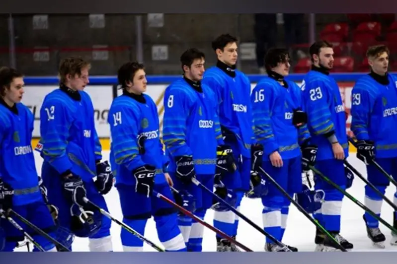 Молодежная сборная Казахстана продолжает выступление в Дании на чемпионате мира по хоккею