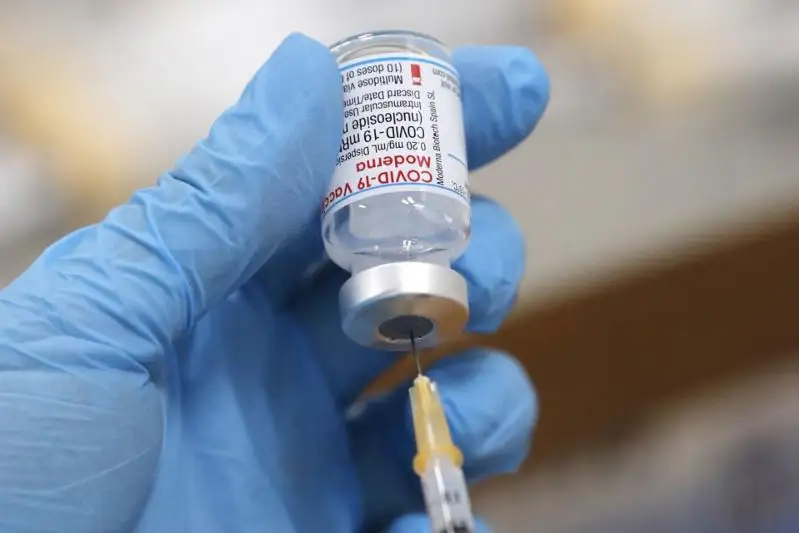 В Японии приостановили использование около 1,63 миллиона доз вакцины Moderna