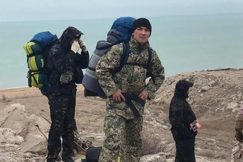Mańǵystaýlyq oqýshylar segiz kúndik jaıaý saıahattan oraldy
