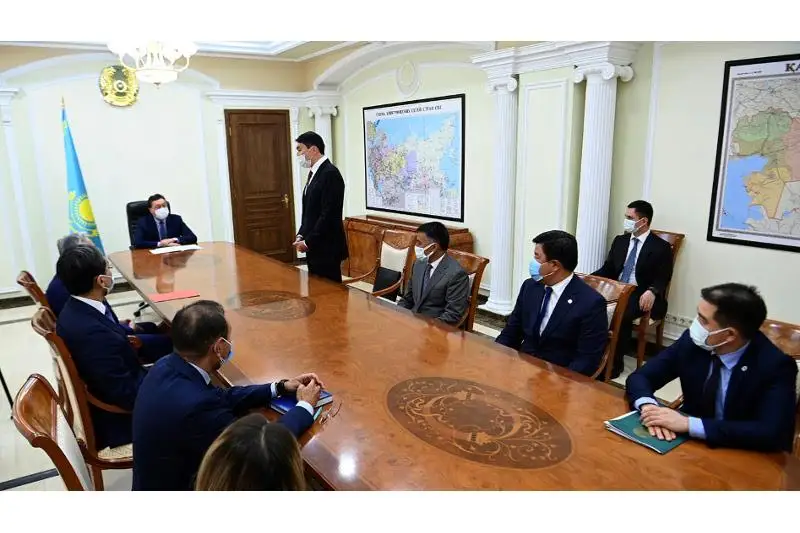 Аскар Мамин представил нового министра энергетики