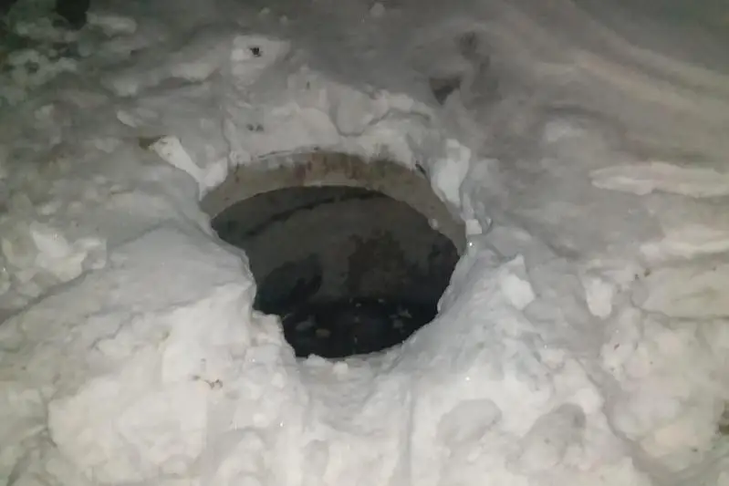 Провалившегося в колодец мужчину спасли в Костанайской области