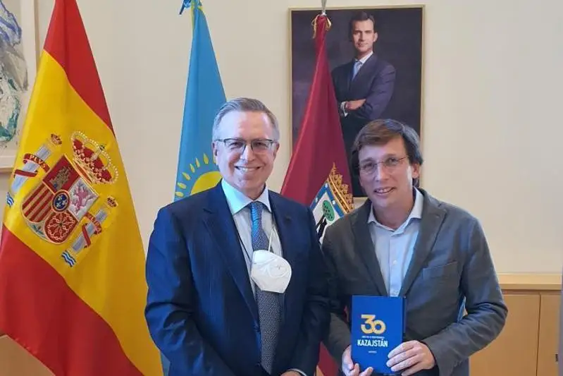 Посол Казахстана в Испании провел встречу с мэром Мадрида