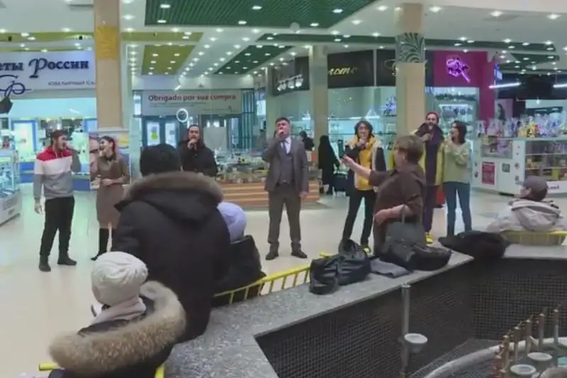 Необычный флеш-моб устроили акмолинские актеры в честь Дня Первого Президента