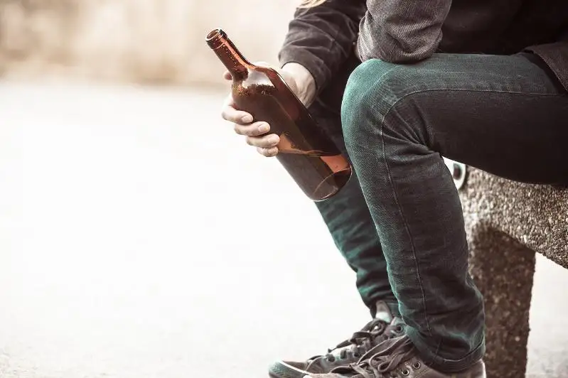 153 жителя Шымкента распивали алкоголь в общественных местах