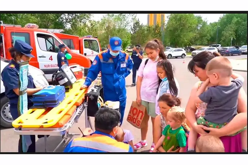 Акция «Безопасность глазами детей» организована столичными спасателями