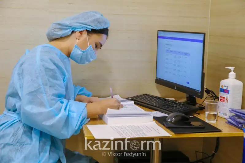 Óskemende 170 myńnan astam adam vaktsına aldy