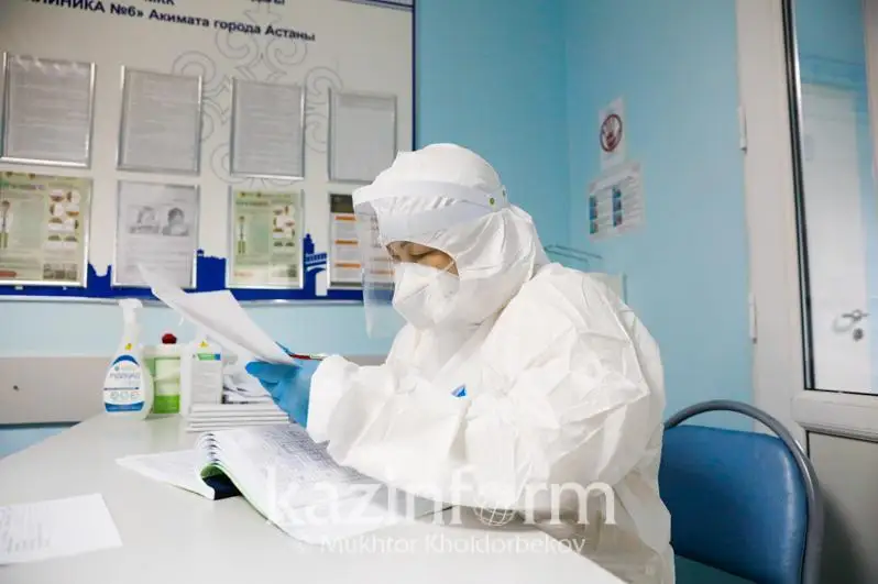 Сколько человек заразились коронавирусом  после получения вакцины