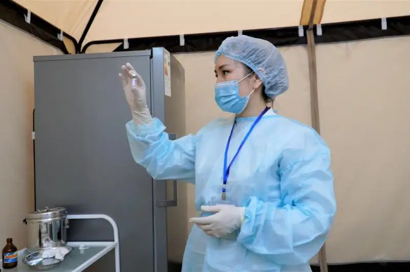 Китайскую вакцину Sinopharm доставили в Нур-Султан