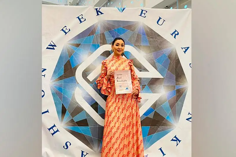 Дизайнер из Актау представила свою коллекцию на мировой выставке