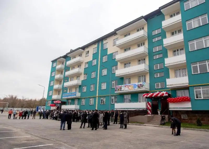 Создателям казахстанской вакцины против COVID-19 вручили ключи от квартир