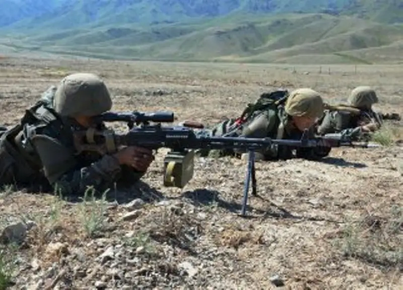 1 200 казахстанских военнослужащих отразили &laquo;нападение&raquo; условной незаконной группировки