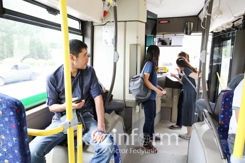 Свыше пяти тысяч человек без масок выявили в автобусах столицы с начала года