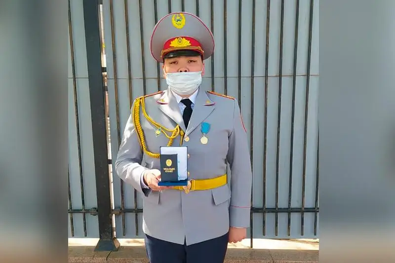 Павлодарский сотрудник УИС получил награду от Президента Казахстана
