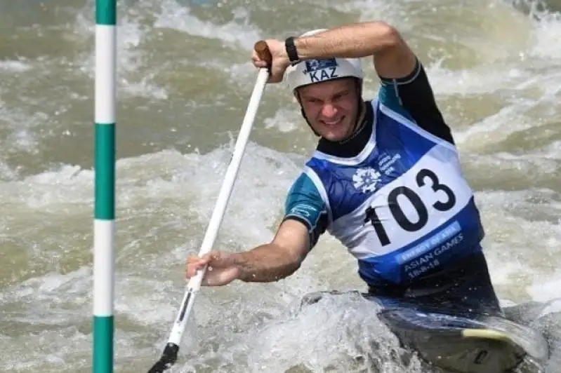Казахстанский каноист вышел в полуфинал Олимпиады-2020