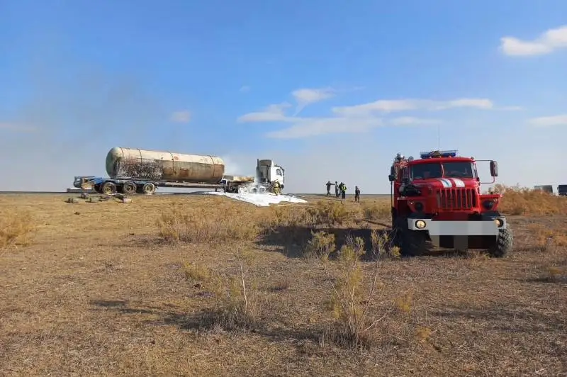 Атырау облысында жүк көлігінің жанармай багы жанып кетті
