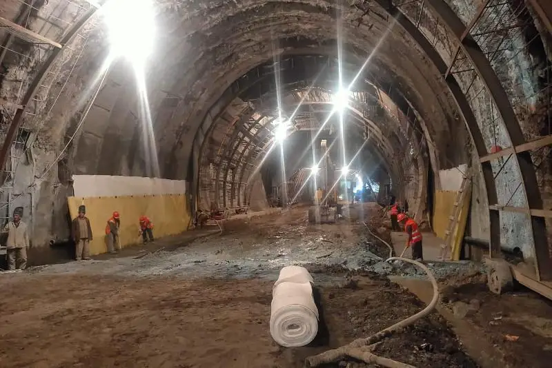 Скоро откроется движение в тоннеле по дороге «Западная Европа - Западный Китай» - МИИР РК