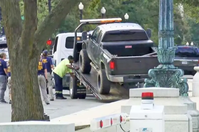 Полиция установила личность подозреваемого, заявившего о бомбе у Капитолия