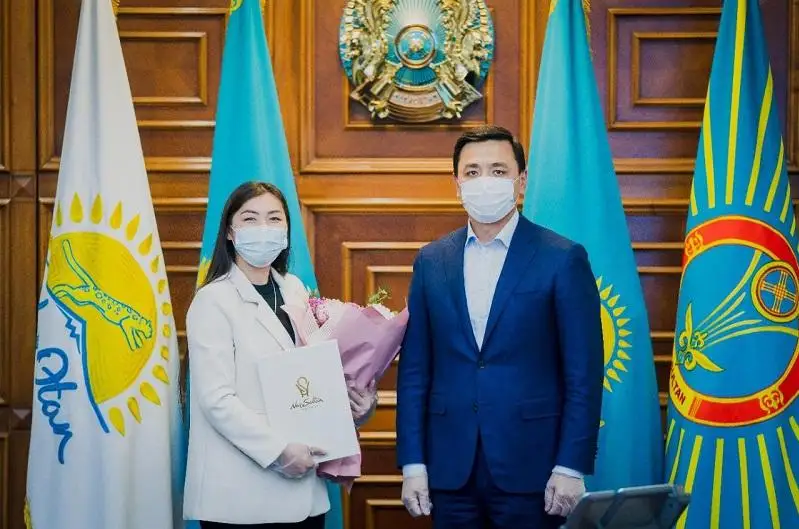 Секцию хоккея для девочек откроют в Нур-Султане