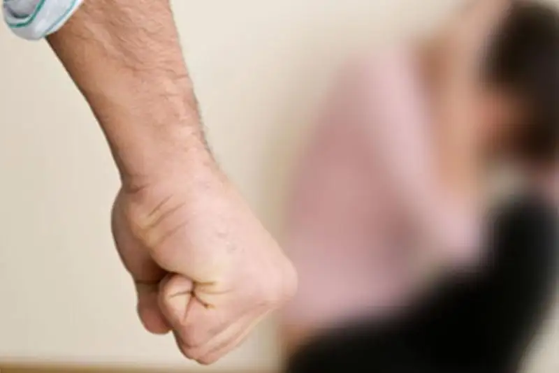 В избиении родственницы подозревают чиновника в Карагандинской области