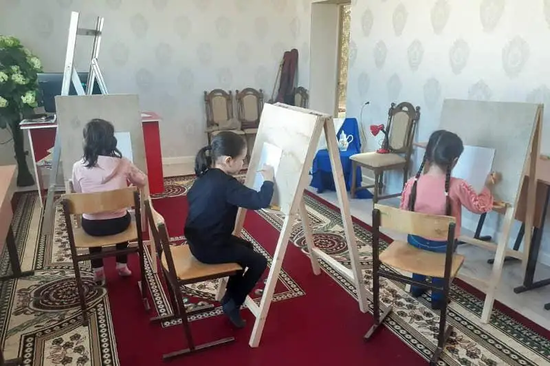 Mańǵystaýlyq turǵyn óz úıinen balalarǵa arnap úıirme ashty