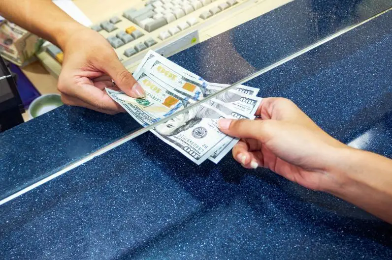 В обменниках достаточно валюты – президент Ассоциации обменных пунктов Арчин Галимбаев