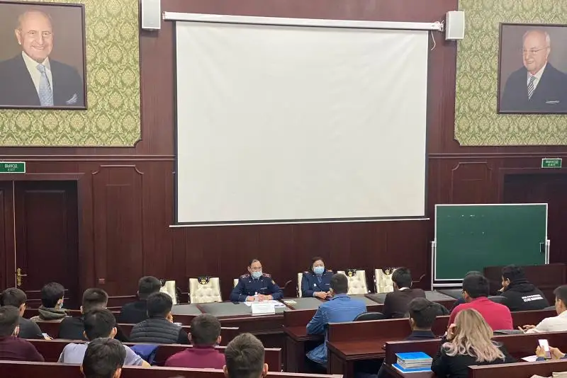 Главный следователь РК провел практическое занятие для студентов-юристов