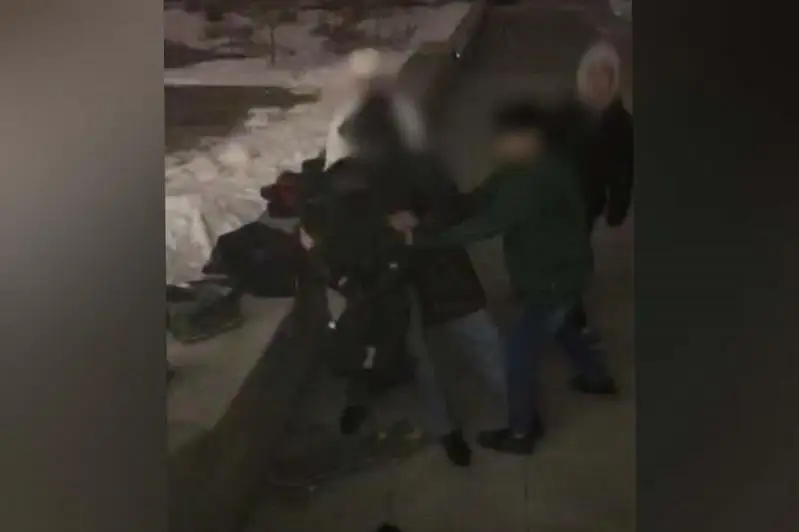 Подростки напали на охранника театра в Нур-Султане