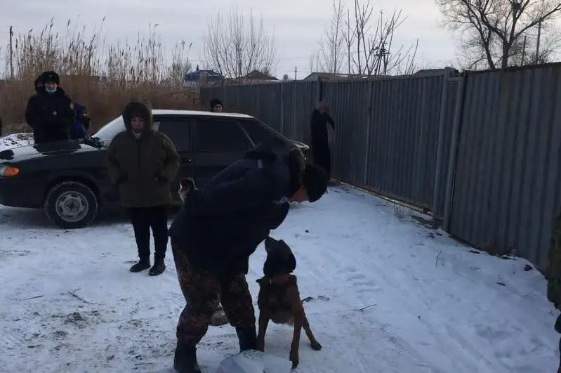 В Атырау к поискам пропавшего мальчика подключились почти 100 полицейских