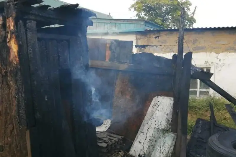 Из-за детской шалости в Семее вспыхнул пожар в доме