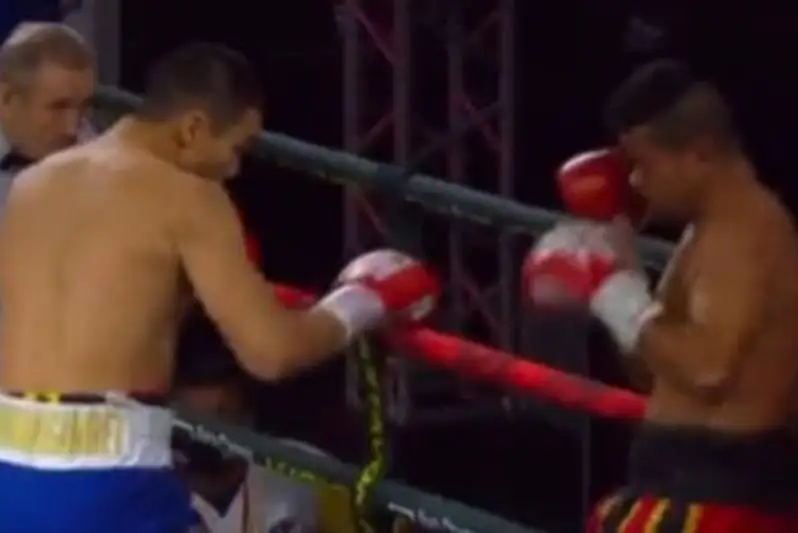 Казахстанский боксер с титулом WBA отправил в нокаут колумбийца