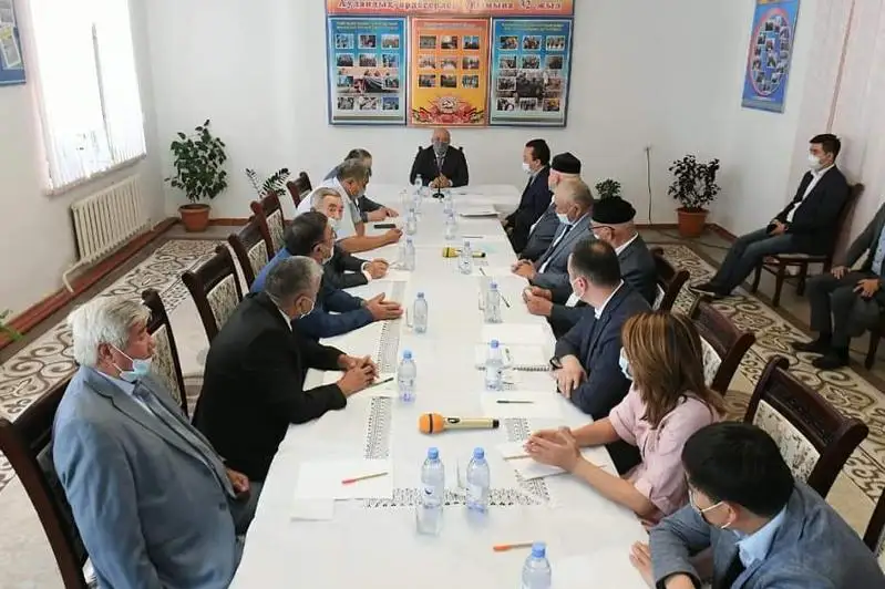 Túrkistan oblysynyń ákimi aqsaqaldarmen qordalanǵan máselelerdi talqylady