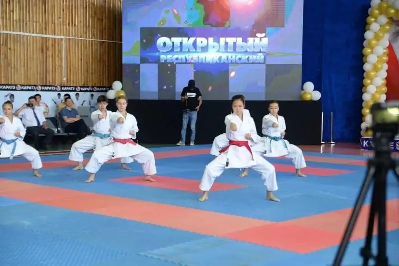 В Байконуре стартовал турнир по каратэ WKF памяти Жасталапа Санауова